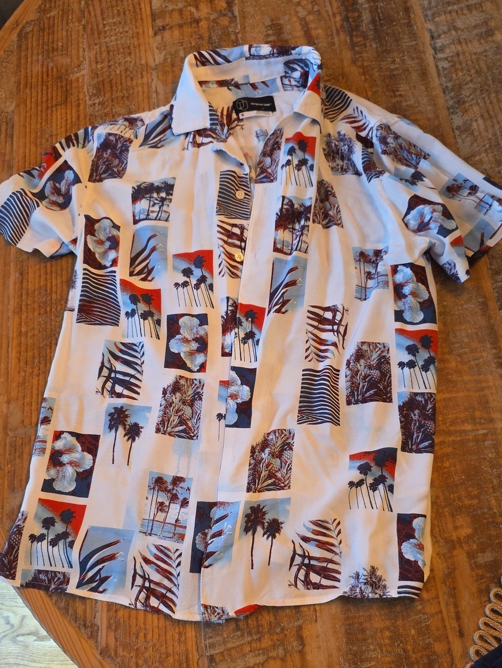 Men's Collared Button Down Shirt